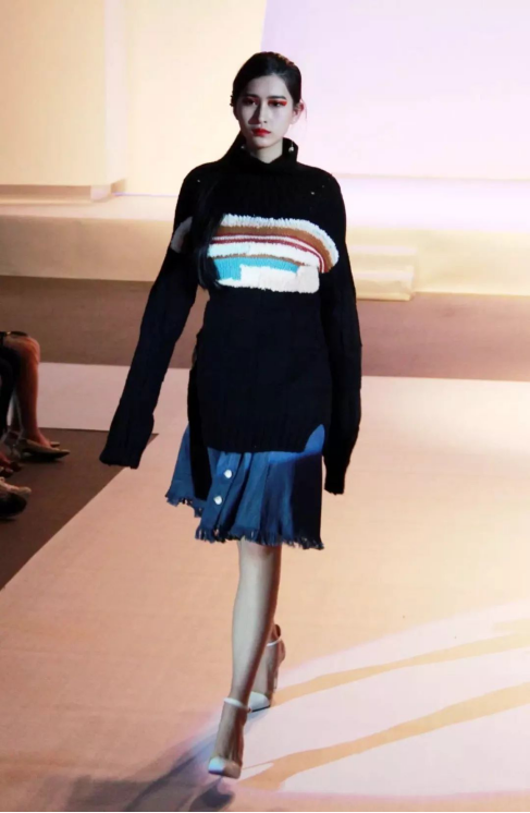 1543480670169594.png blob.png