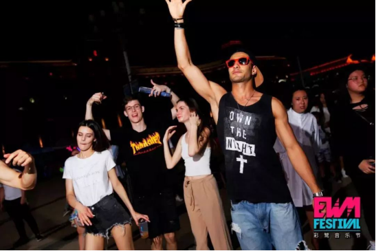 1544150292770518.png blob.png