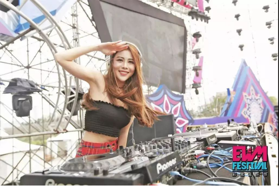 1544150417143195.png blob.png